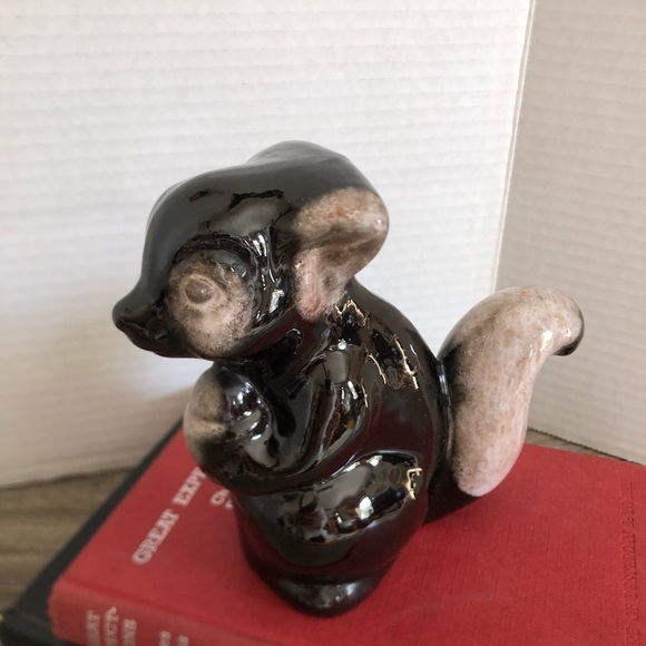 Vtg Canadiana Pottery for Disney Squirrel - Picture 2 of 12